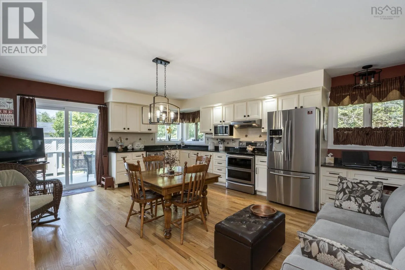 180 Rockmanor Drive