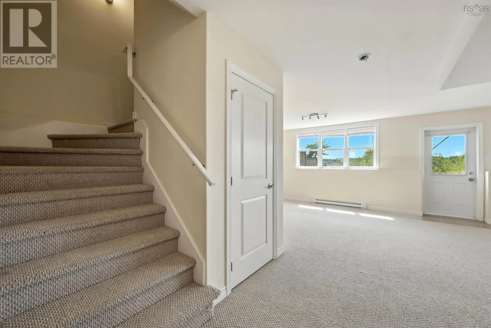 69 Alabaster Way