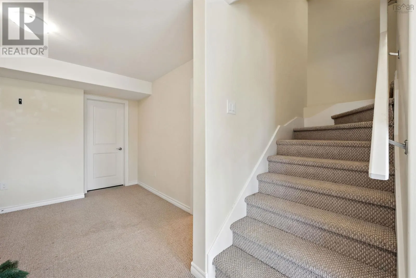 69 Alabaster Way