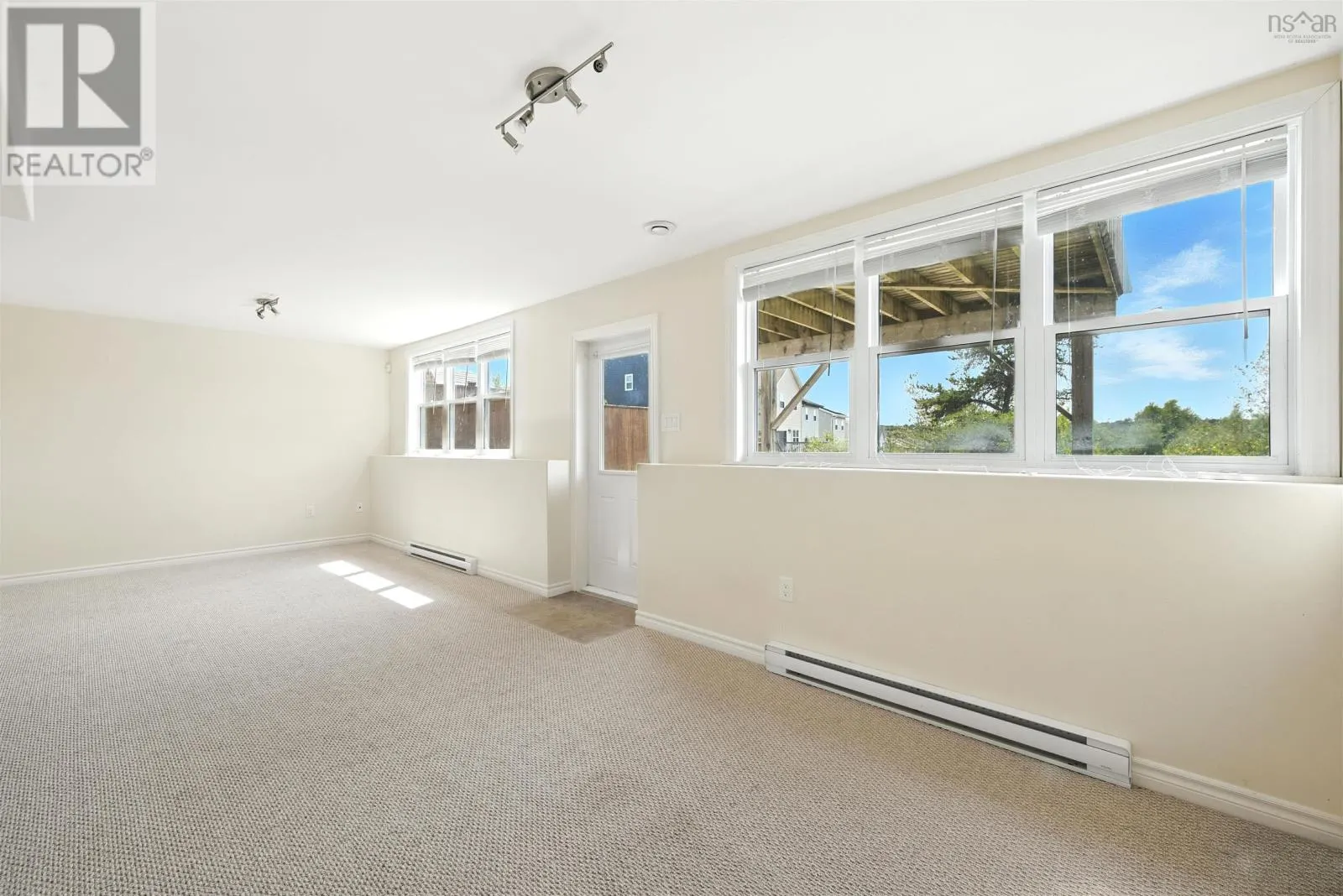 69 Alabaster Way