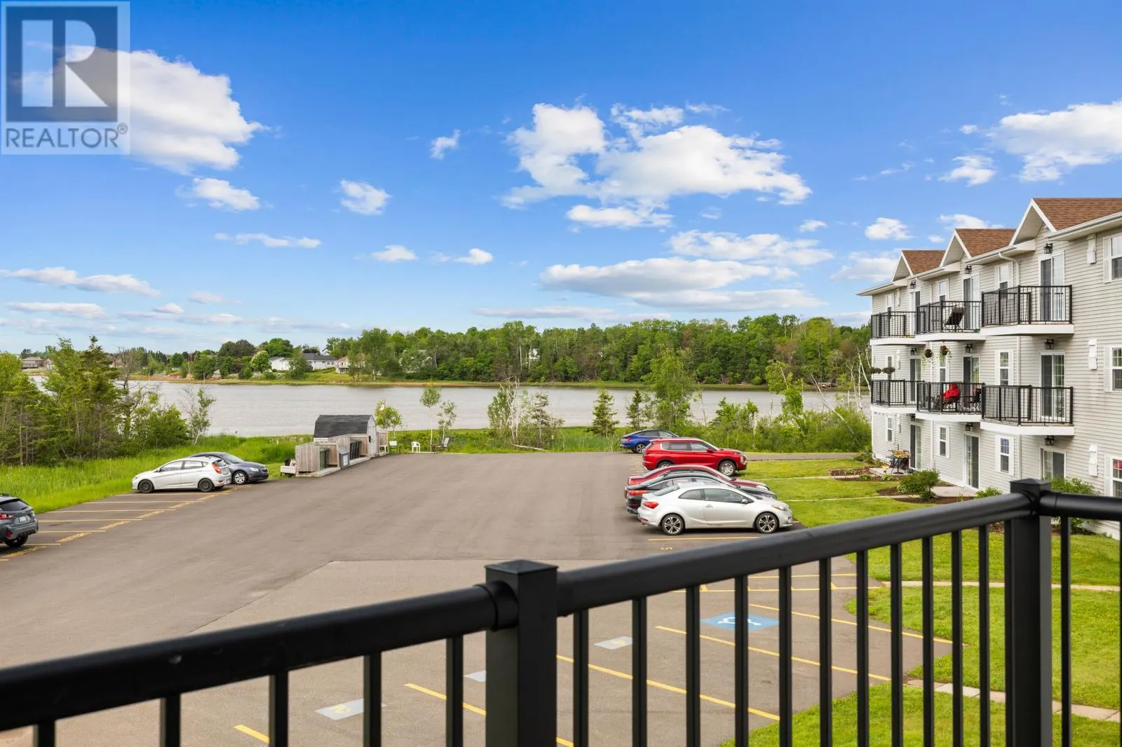 11 22 Waterview Heights