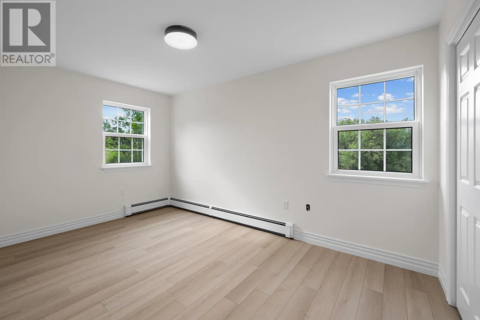 11 22 Waterview Heights