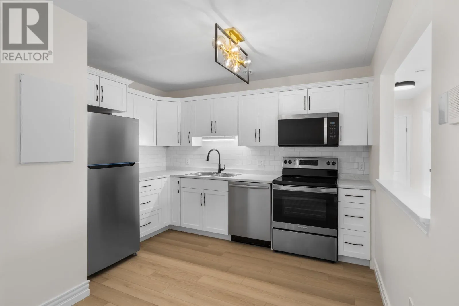 11 22 Waterview Heights