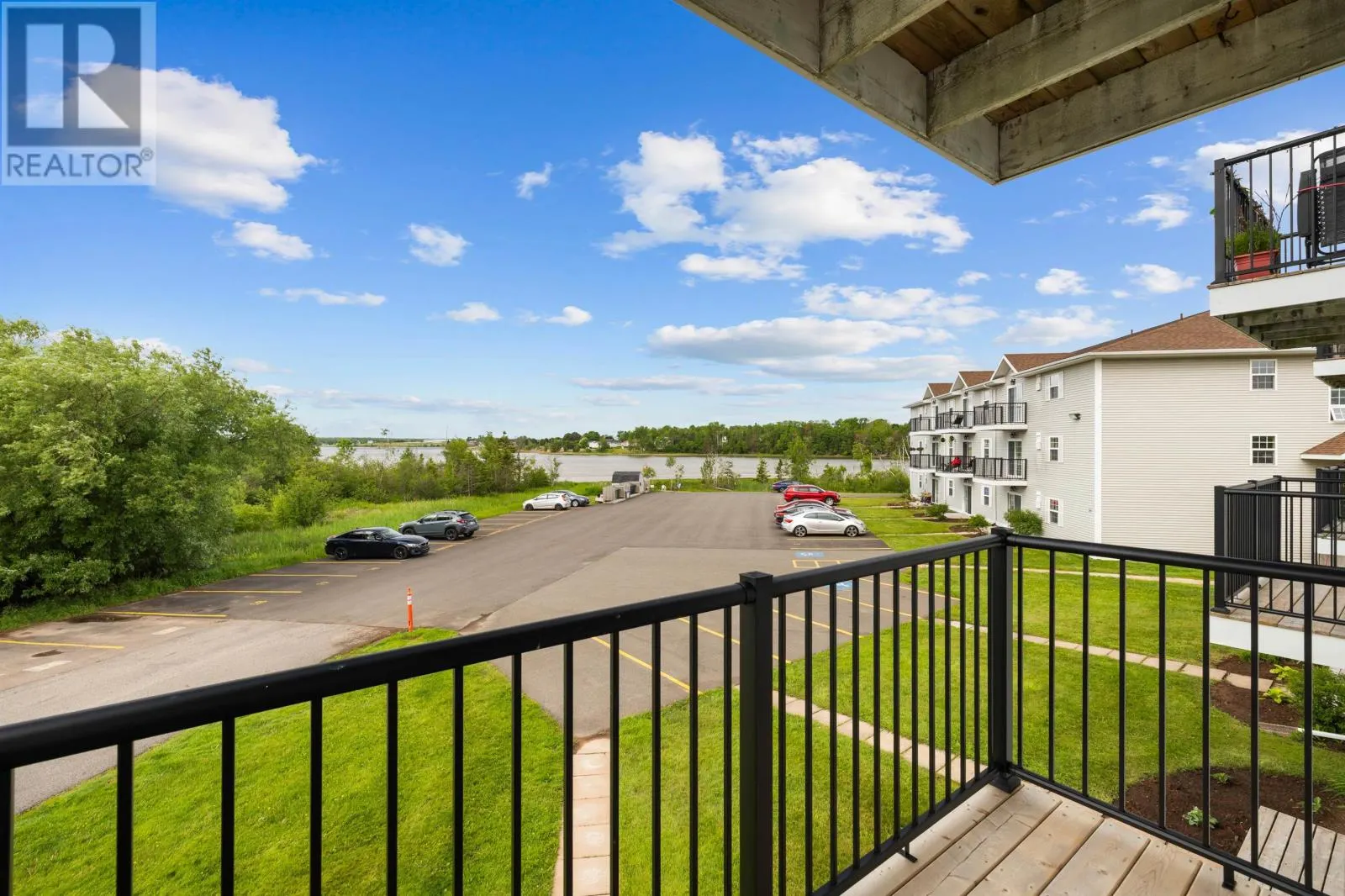 11 22 Waterview Heights