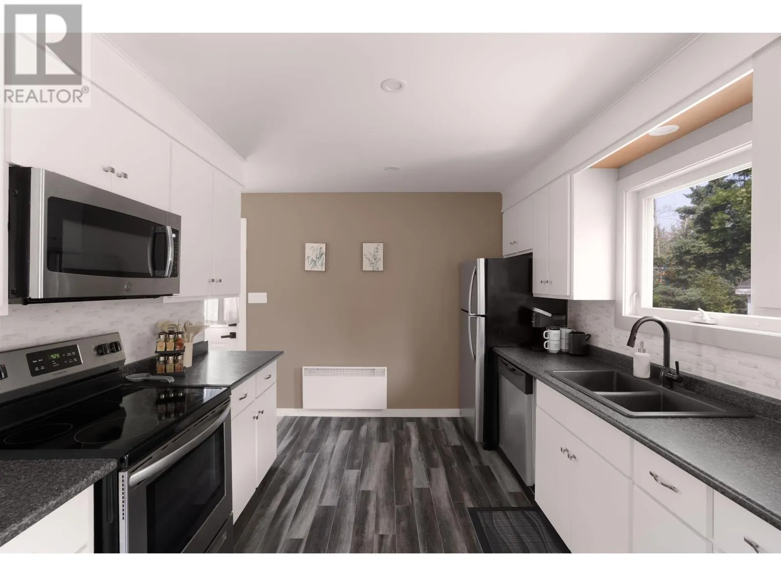 17 Clearview Drive