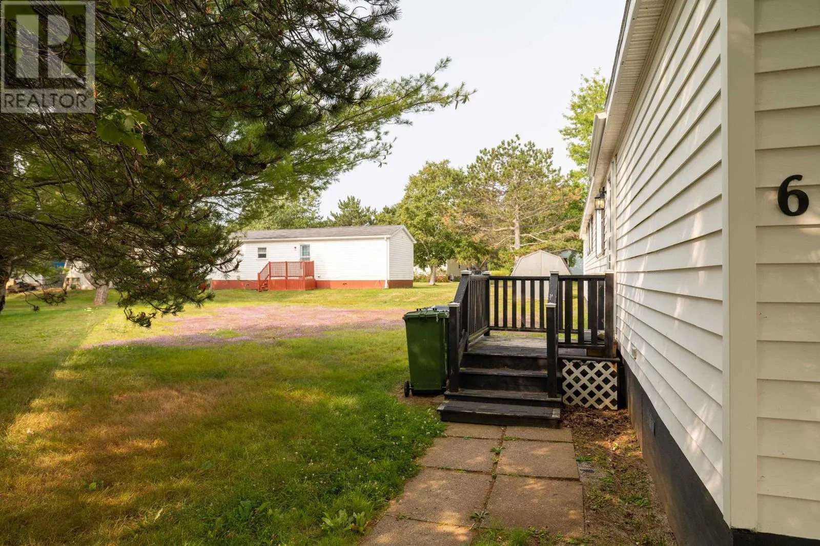 6 Spinnaker Crescent