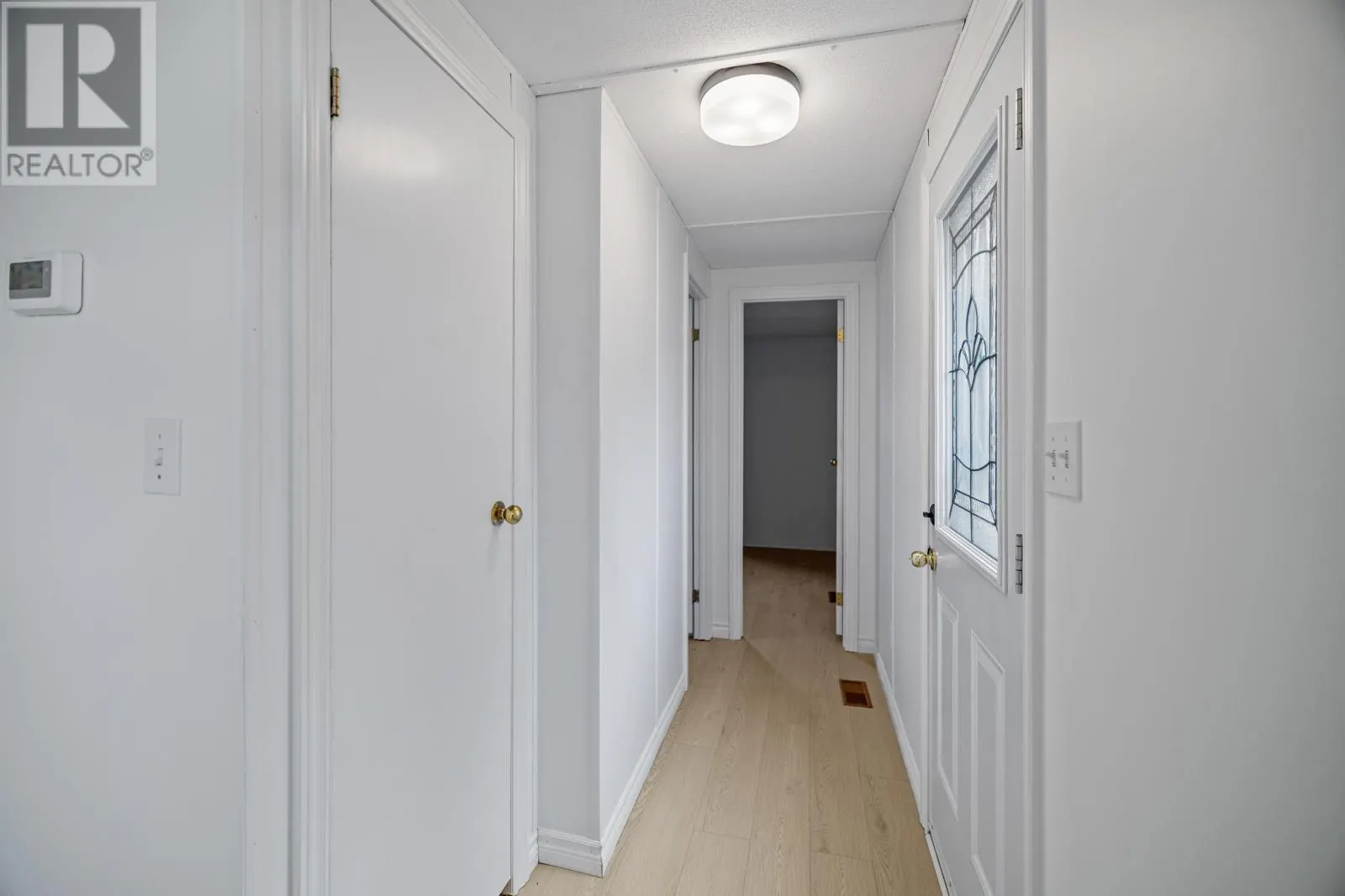 6 Spinnaker Crescent