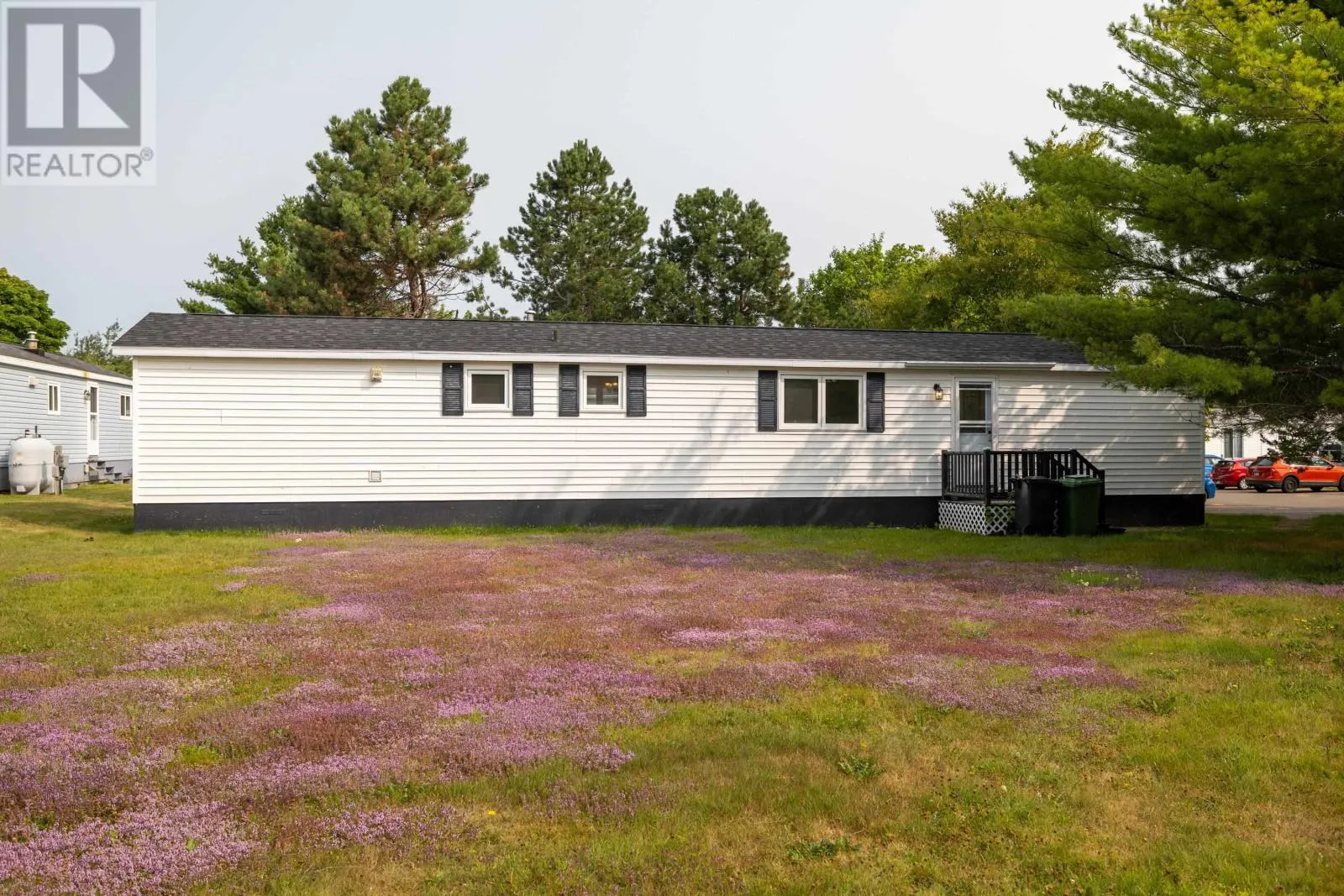 6 Spinnaker Crescent