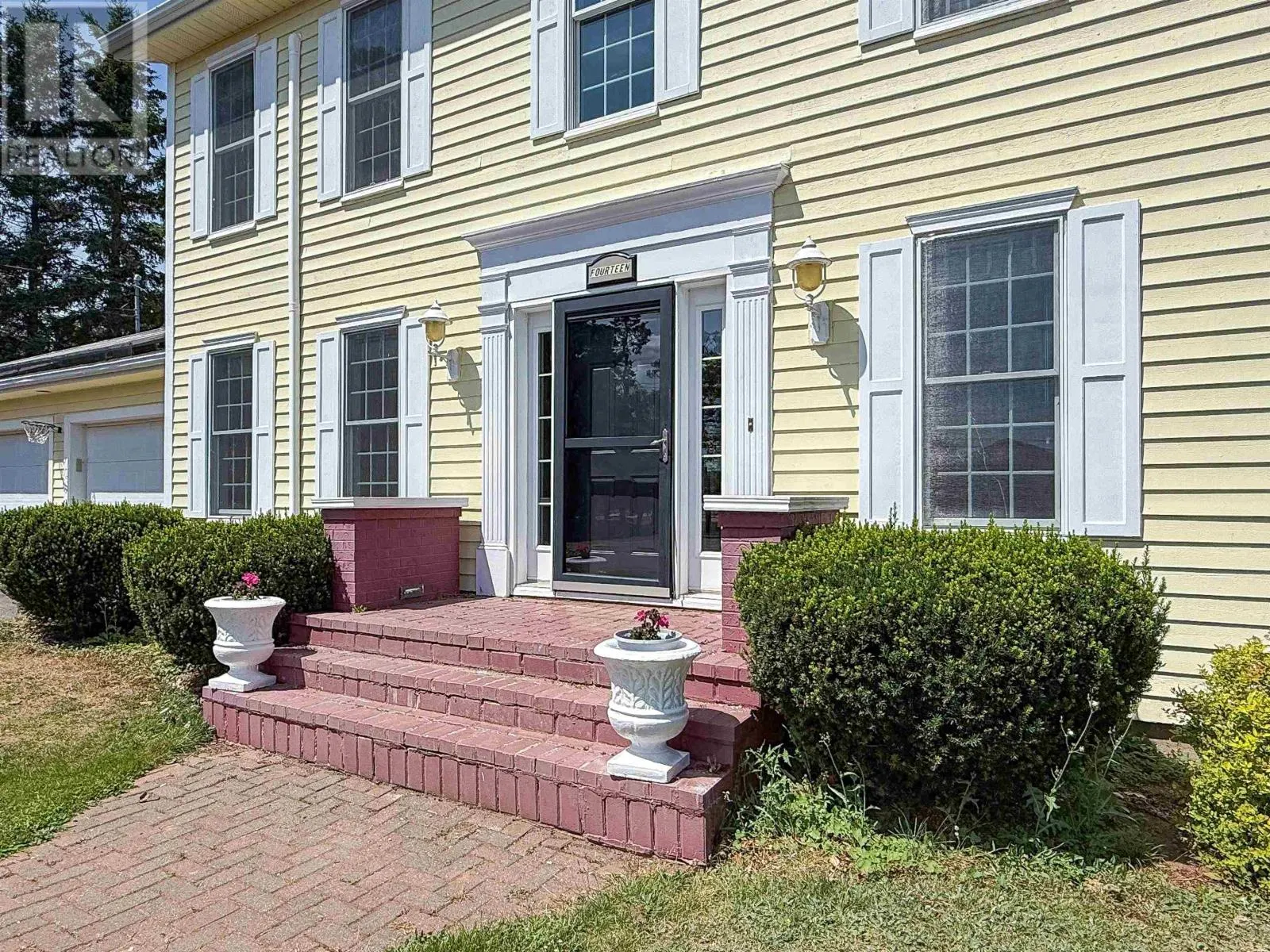 14 Royalty Road