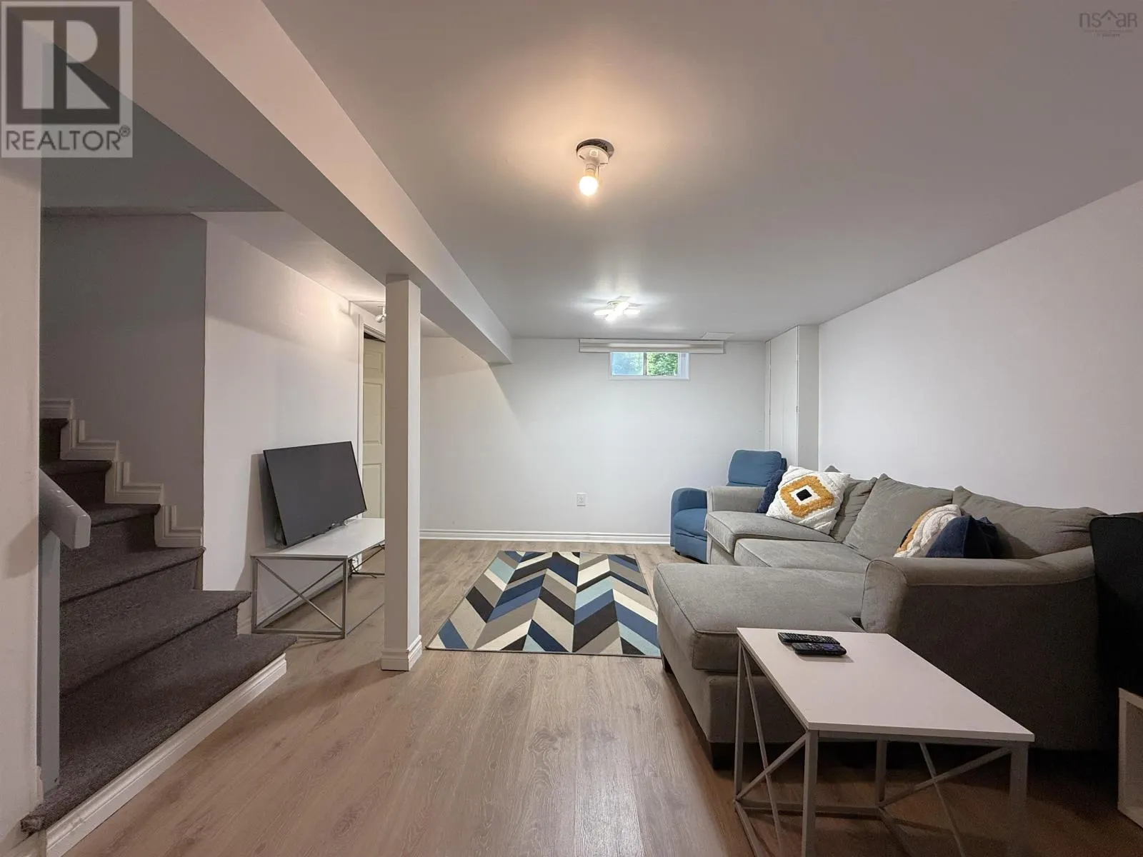 32 Murray Drive