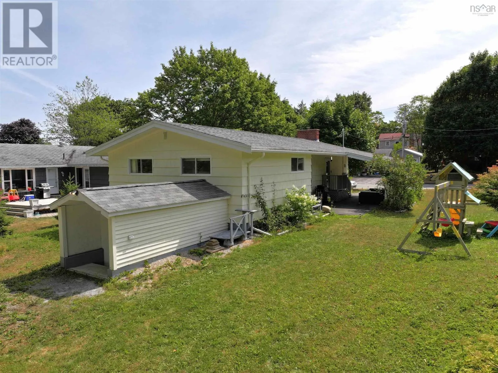32 Murray Drive