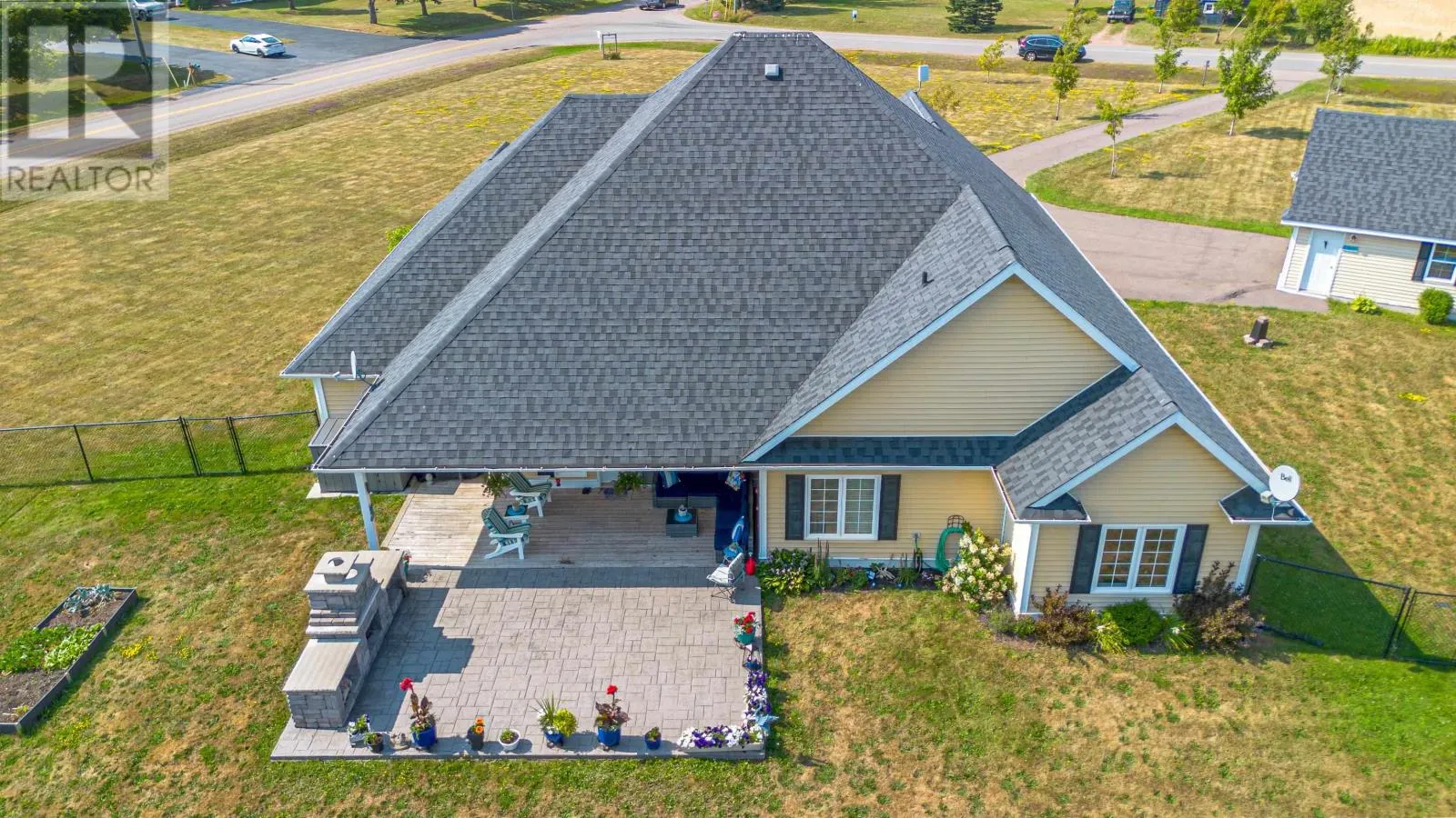 815 KENTYRE Road
