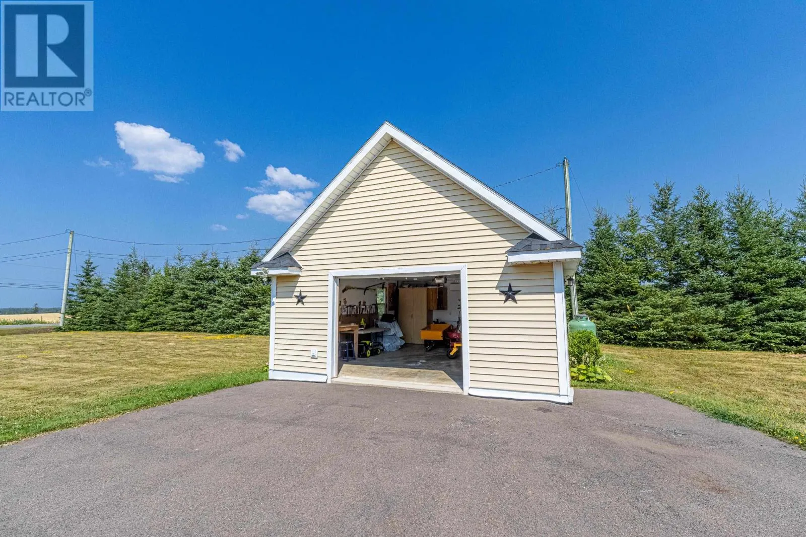 815 KENTYRE Road