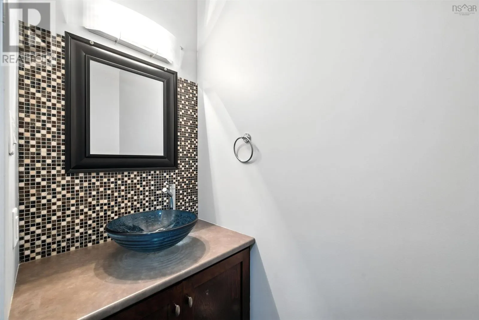 30 Oxer Close