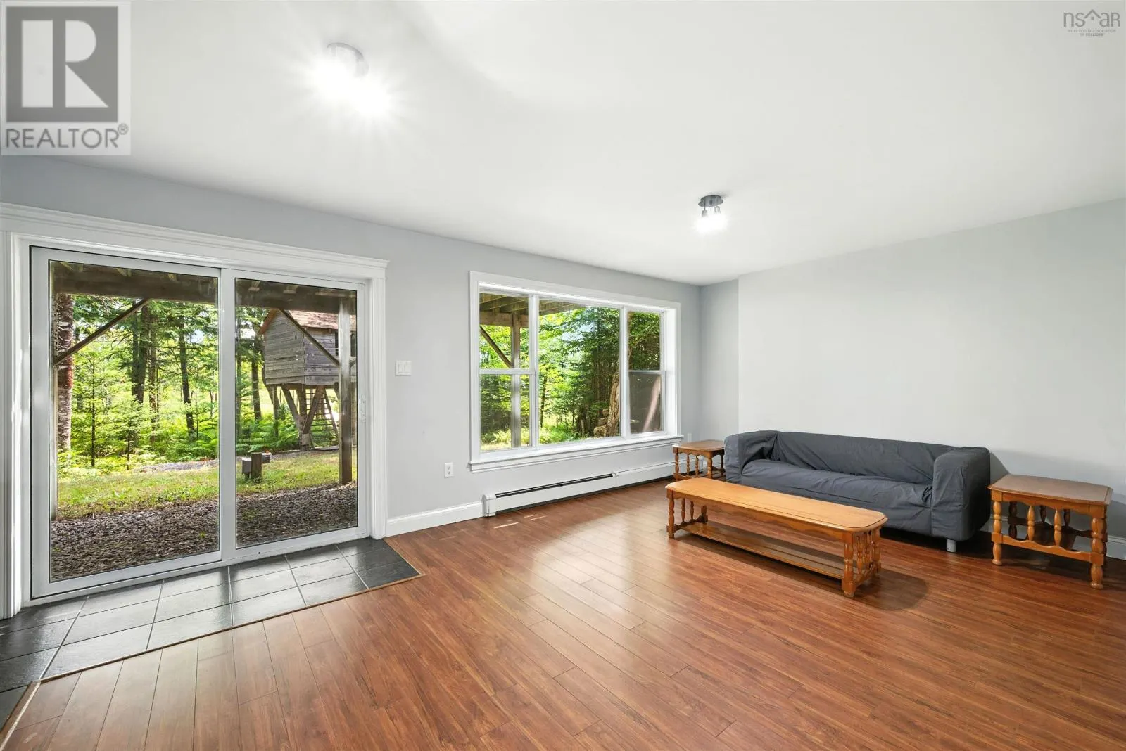 30 Oxer Close