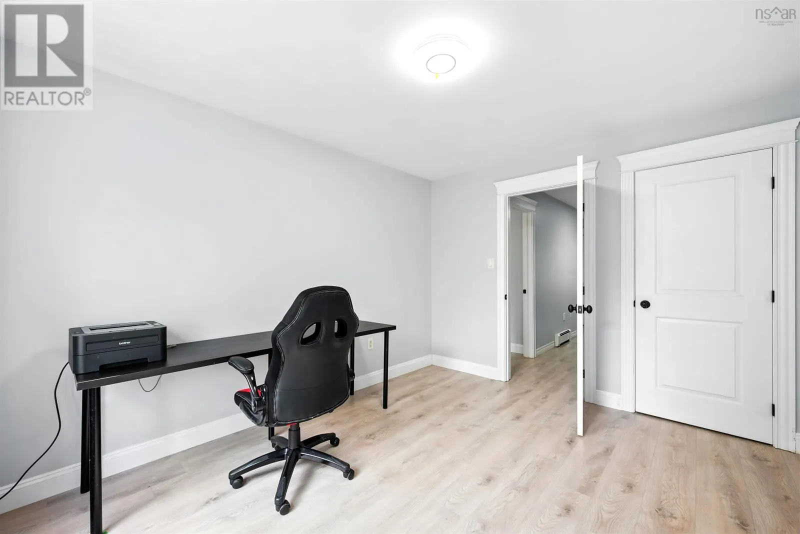 30 Oxer Close
