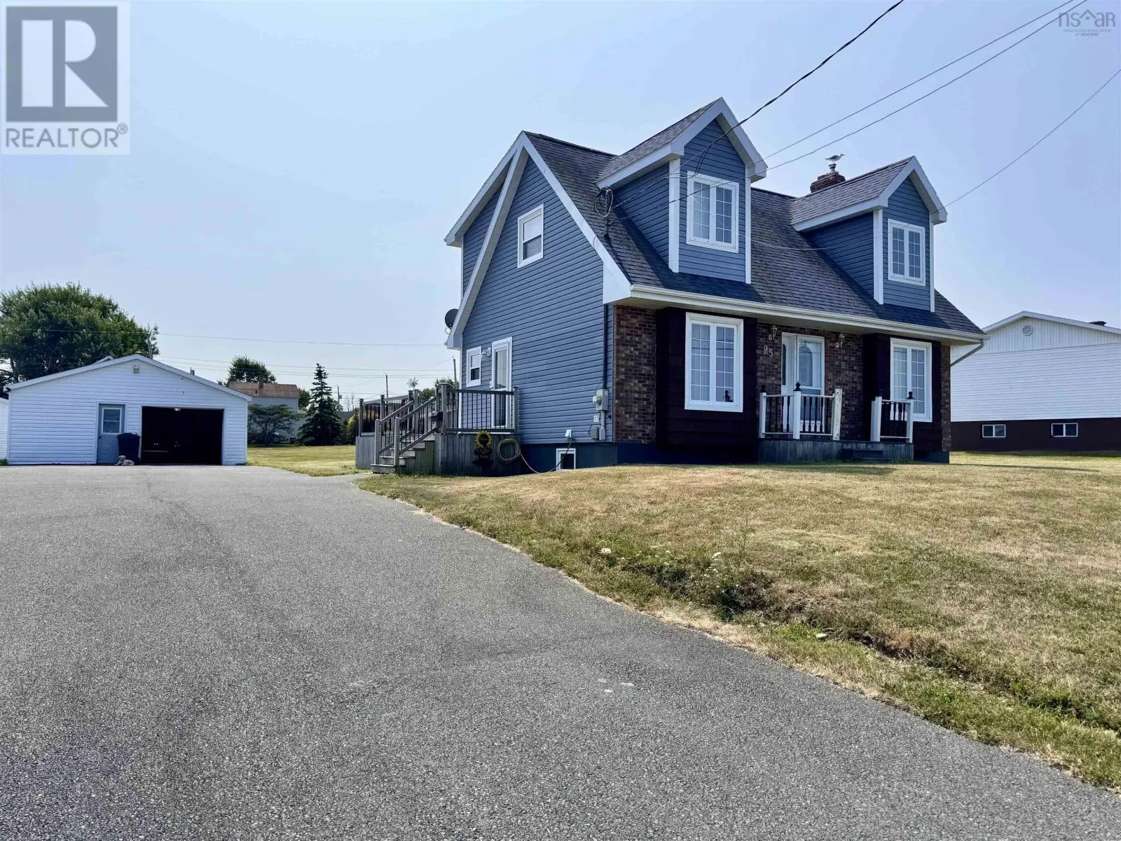 25 Roost Street