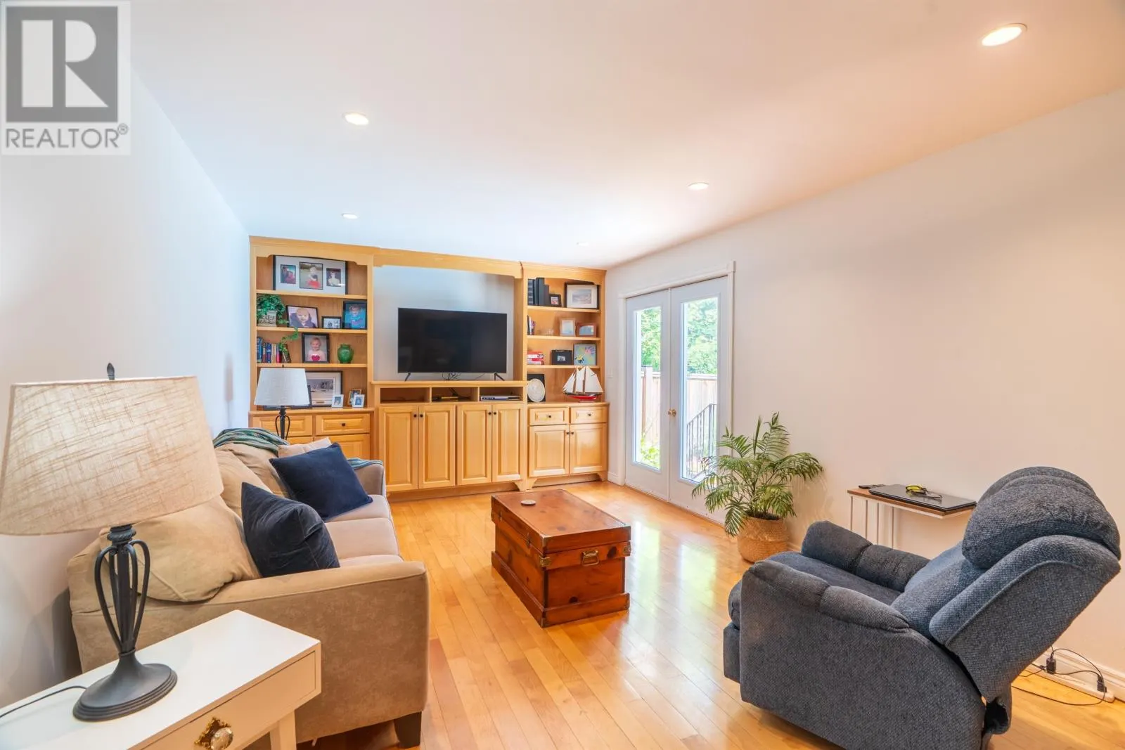67 WARBURTON Drive