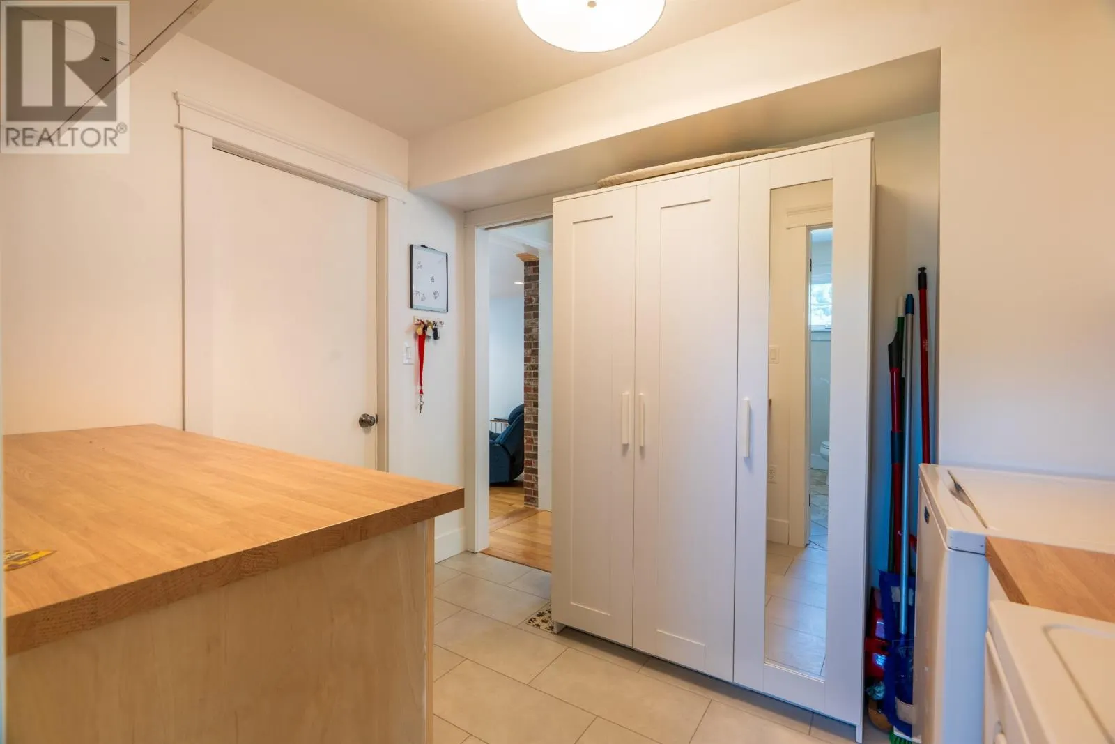 67 WARBURTON Drive
