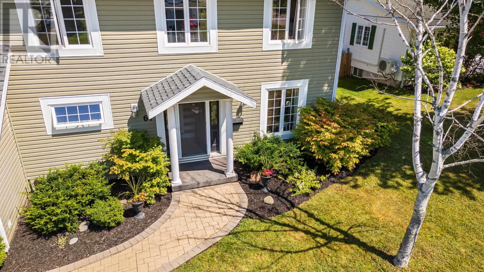 67 WARBURTON Drive