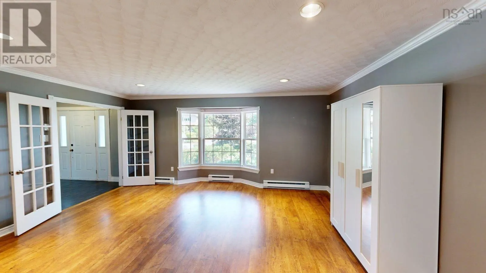 40 Saratoga Drive