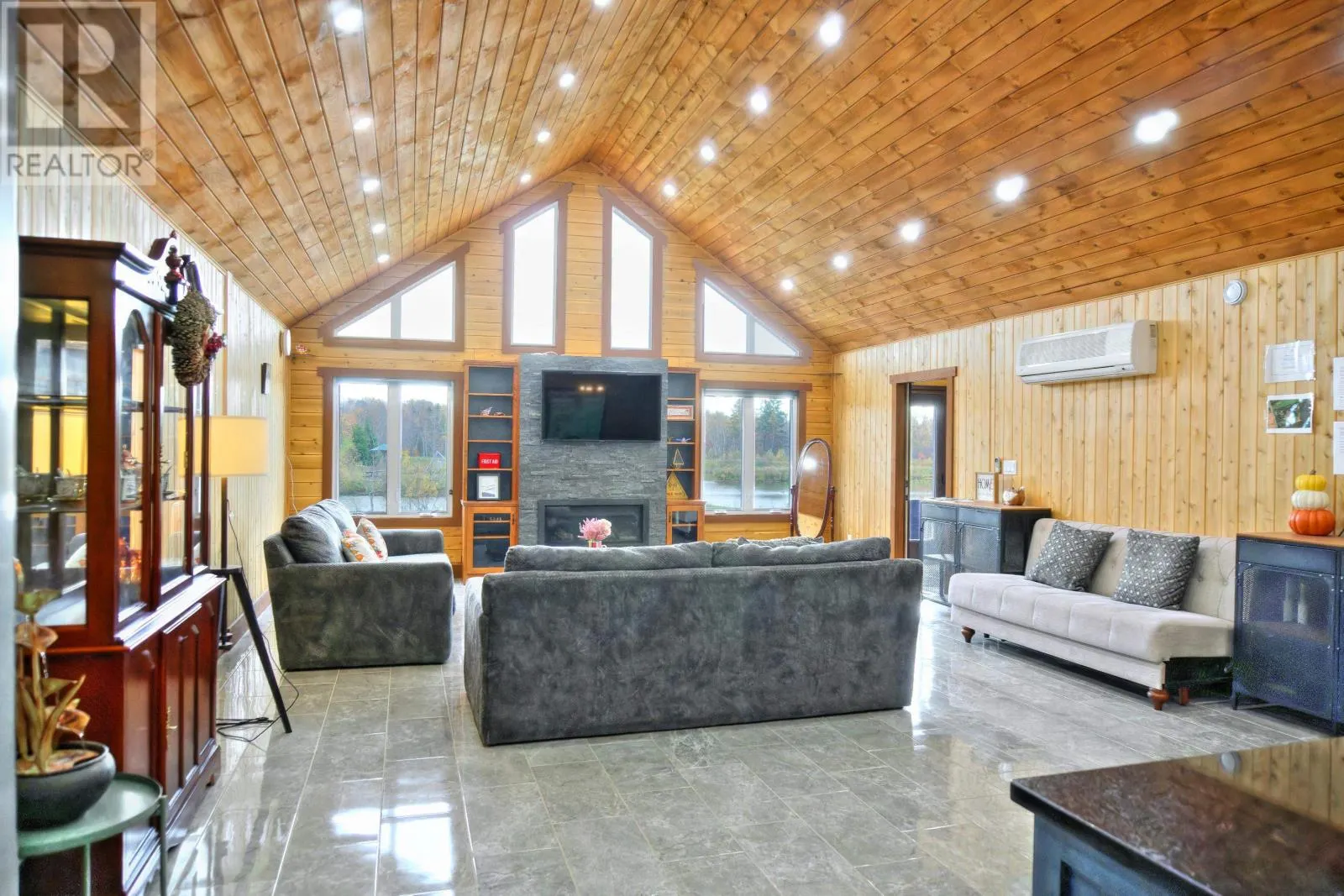 1006 BRACKLEY POINT Road