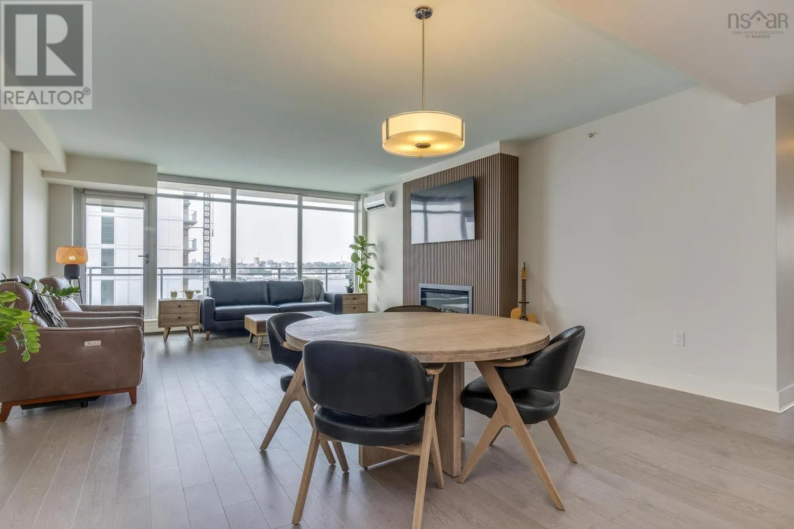 1006 15 Kings Wharf Place