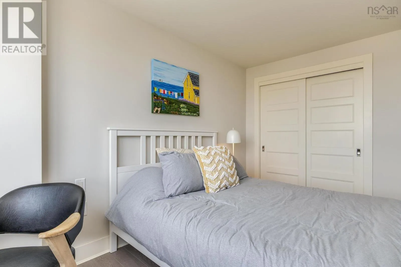 1006 15 Kings Wharf Place
