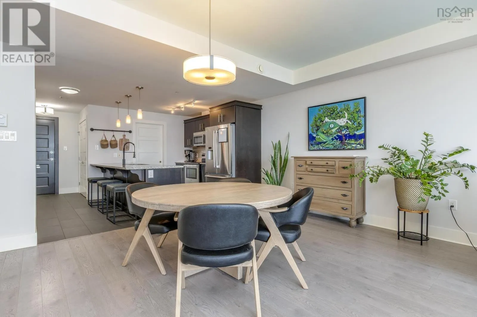 1006 15 Kings Wharf Place