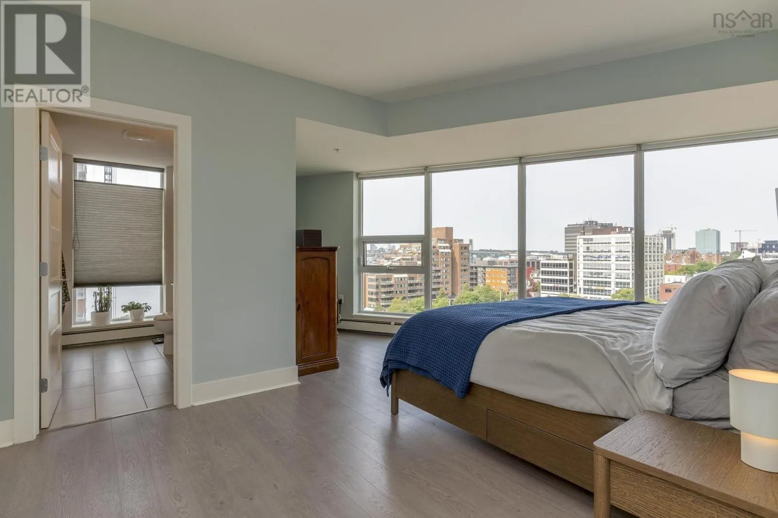 1006 15 Kings Wharf Place