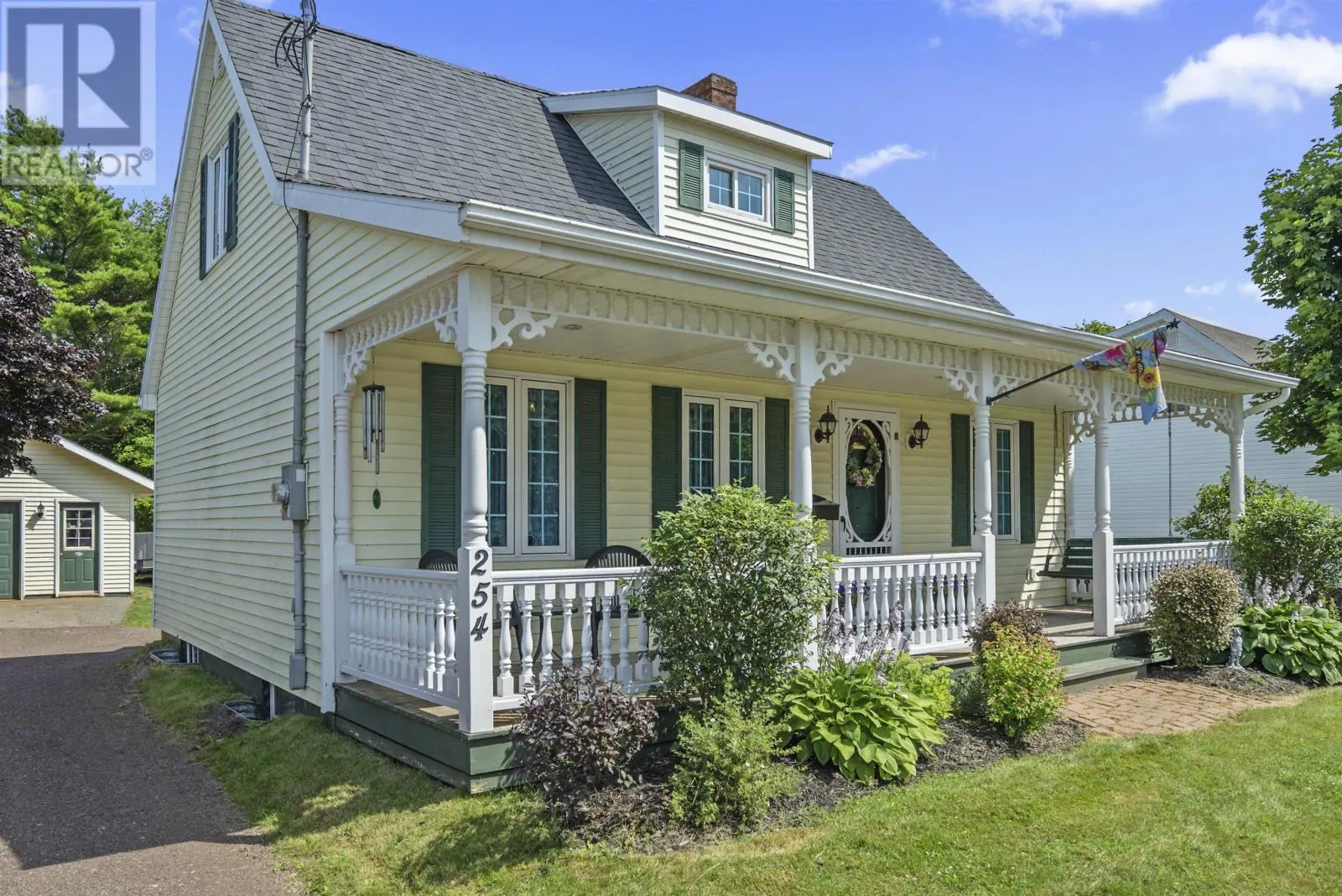 254 South Drive