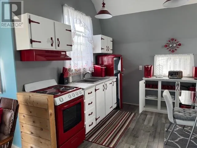 39 Summer Village Road