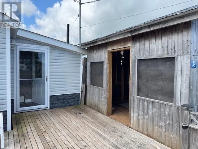 39 Summer Village Road