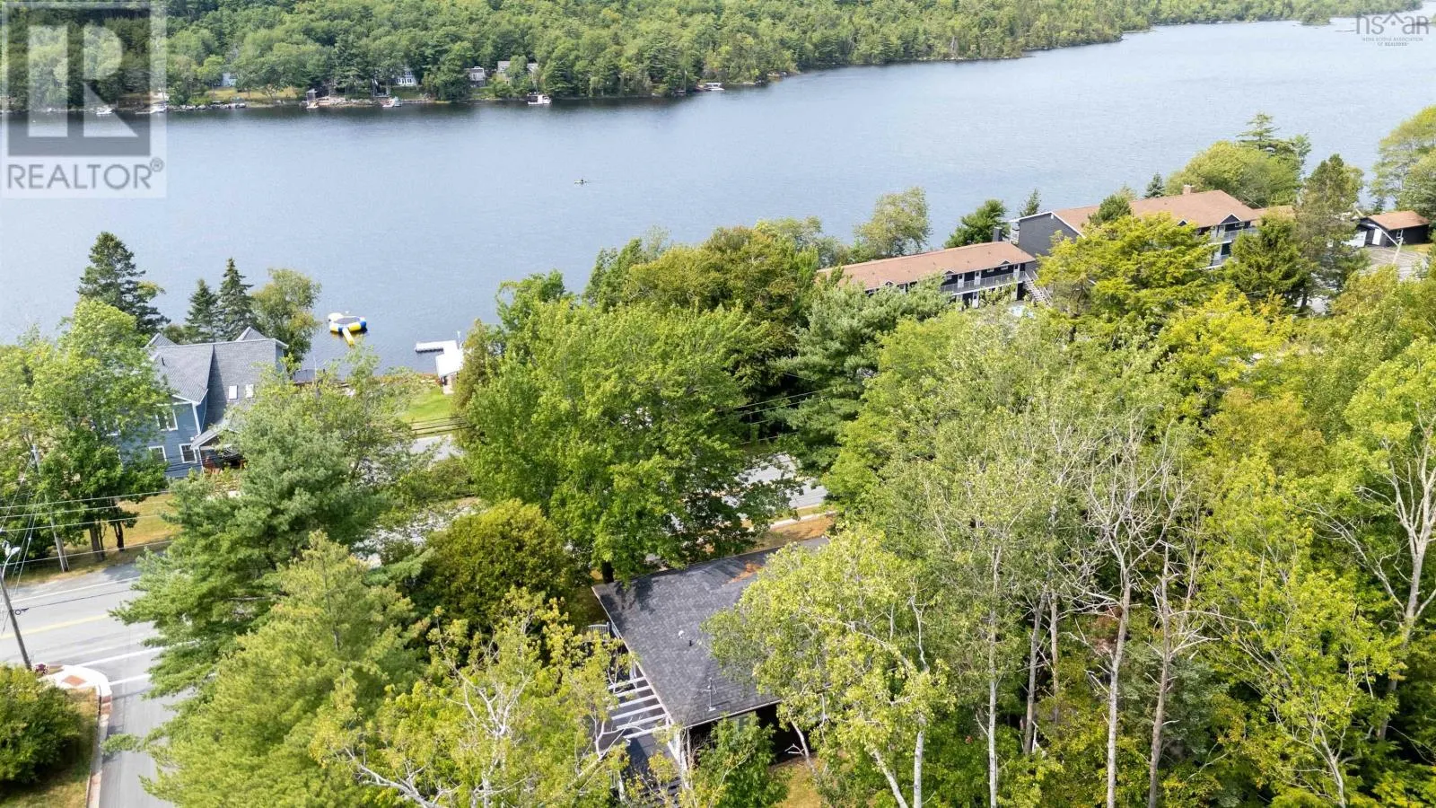 10 Howe Avenue