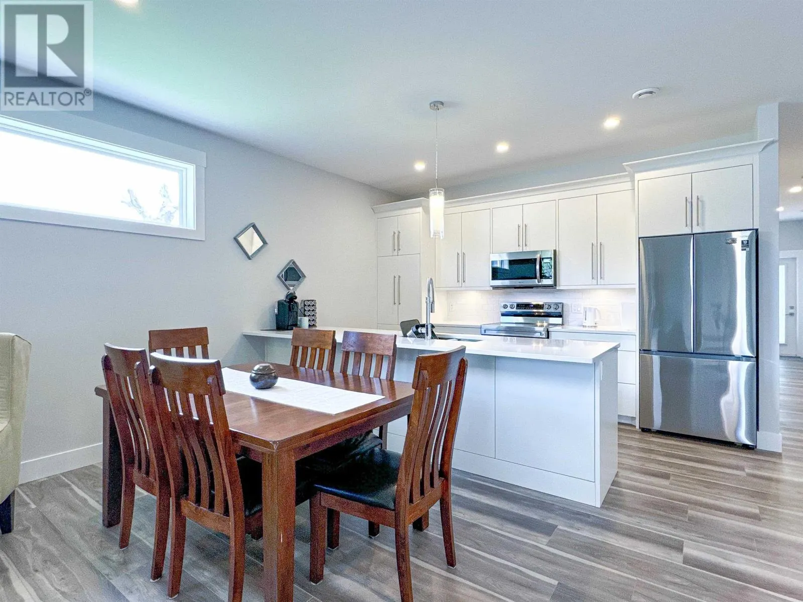 15 Captain James Crescent