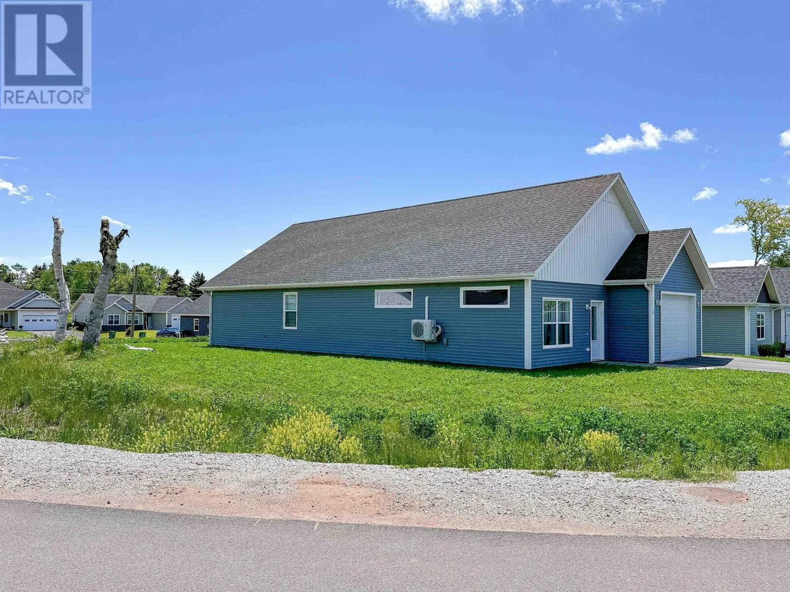 15 Captain James Crescent