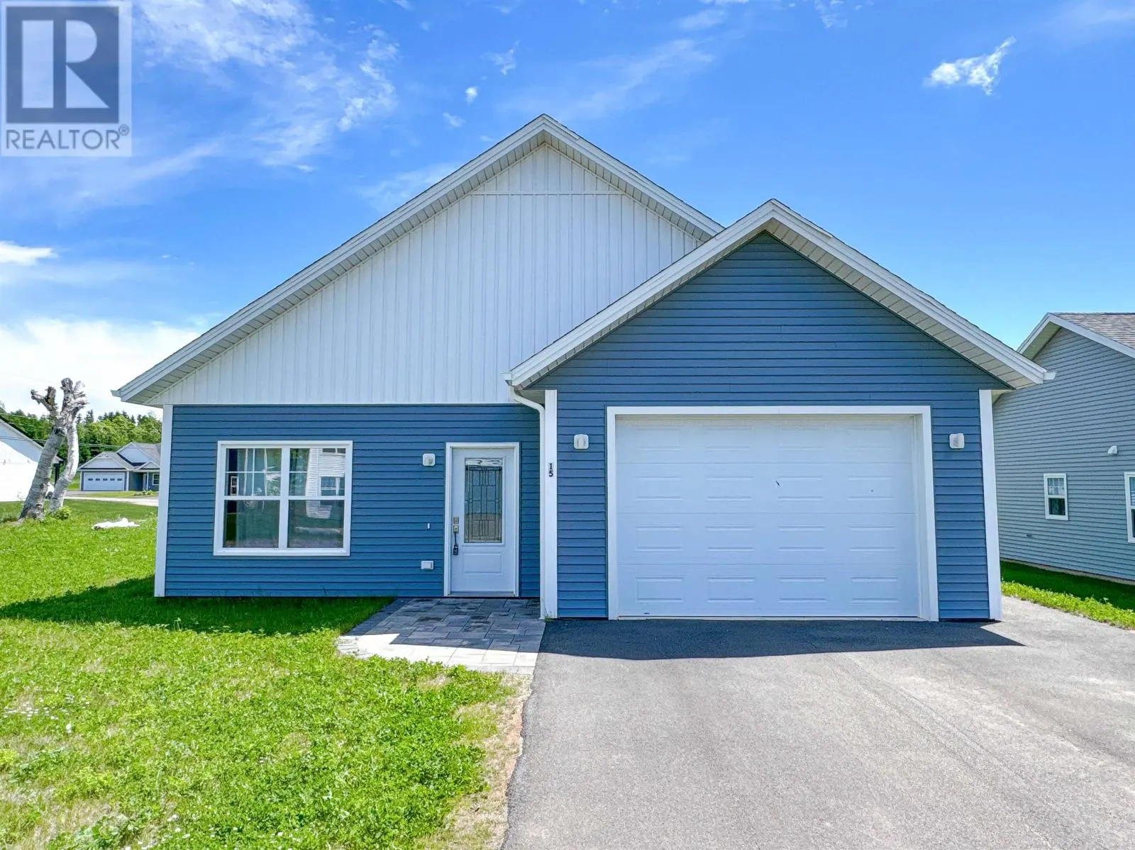 15 Captain James Crescent