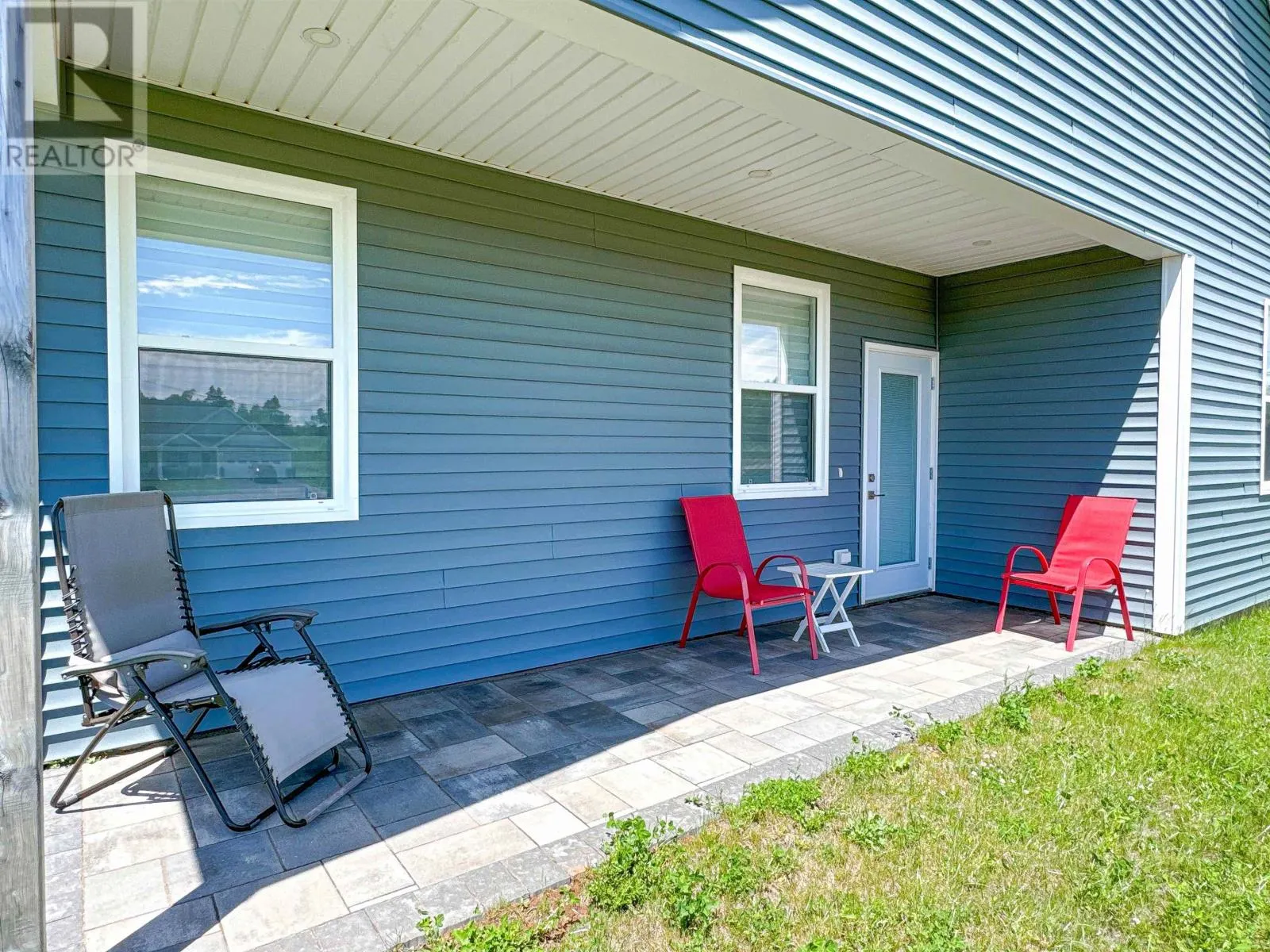 15 Captain James Crescent