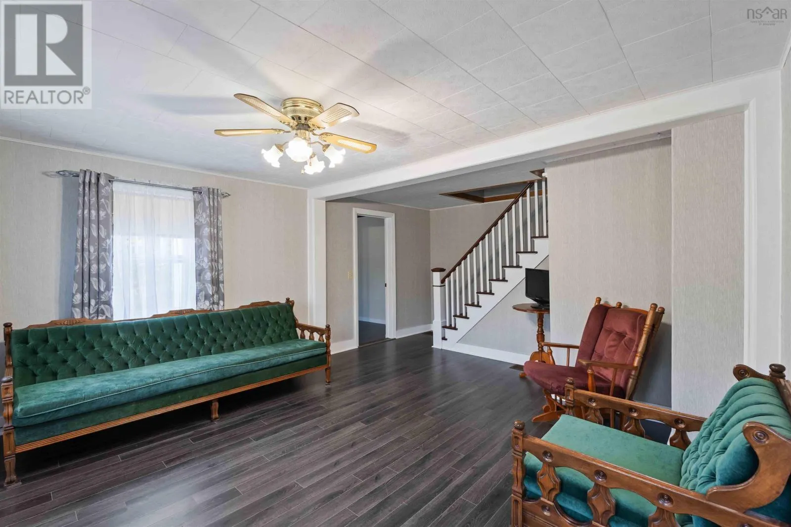 548 Lighthouse Road