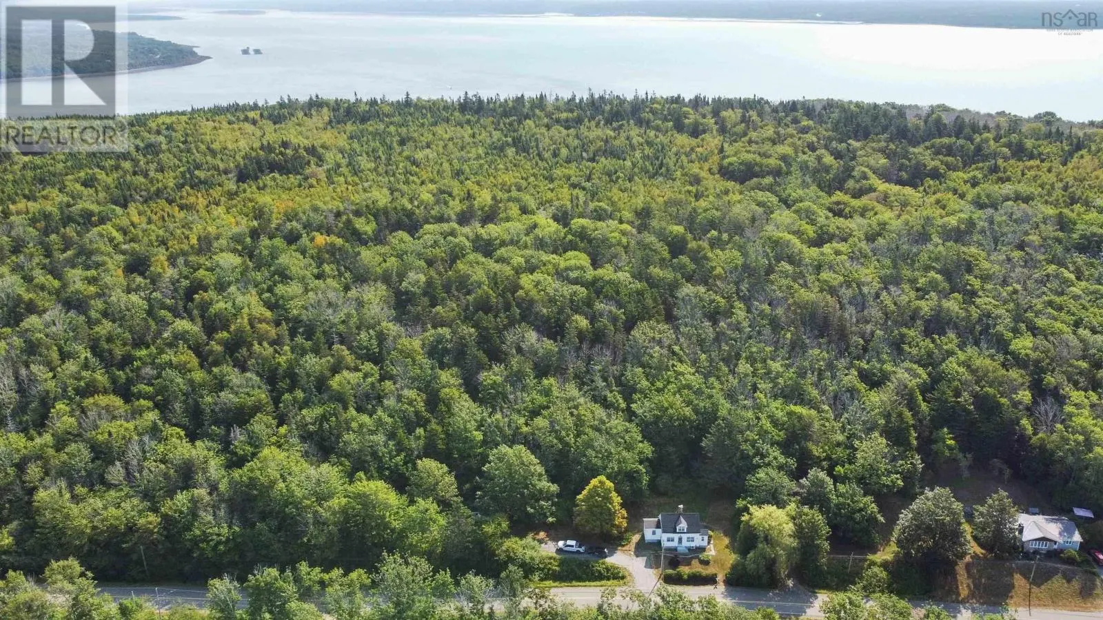 548 Lighthouse Road