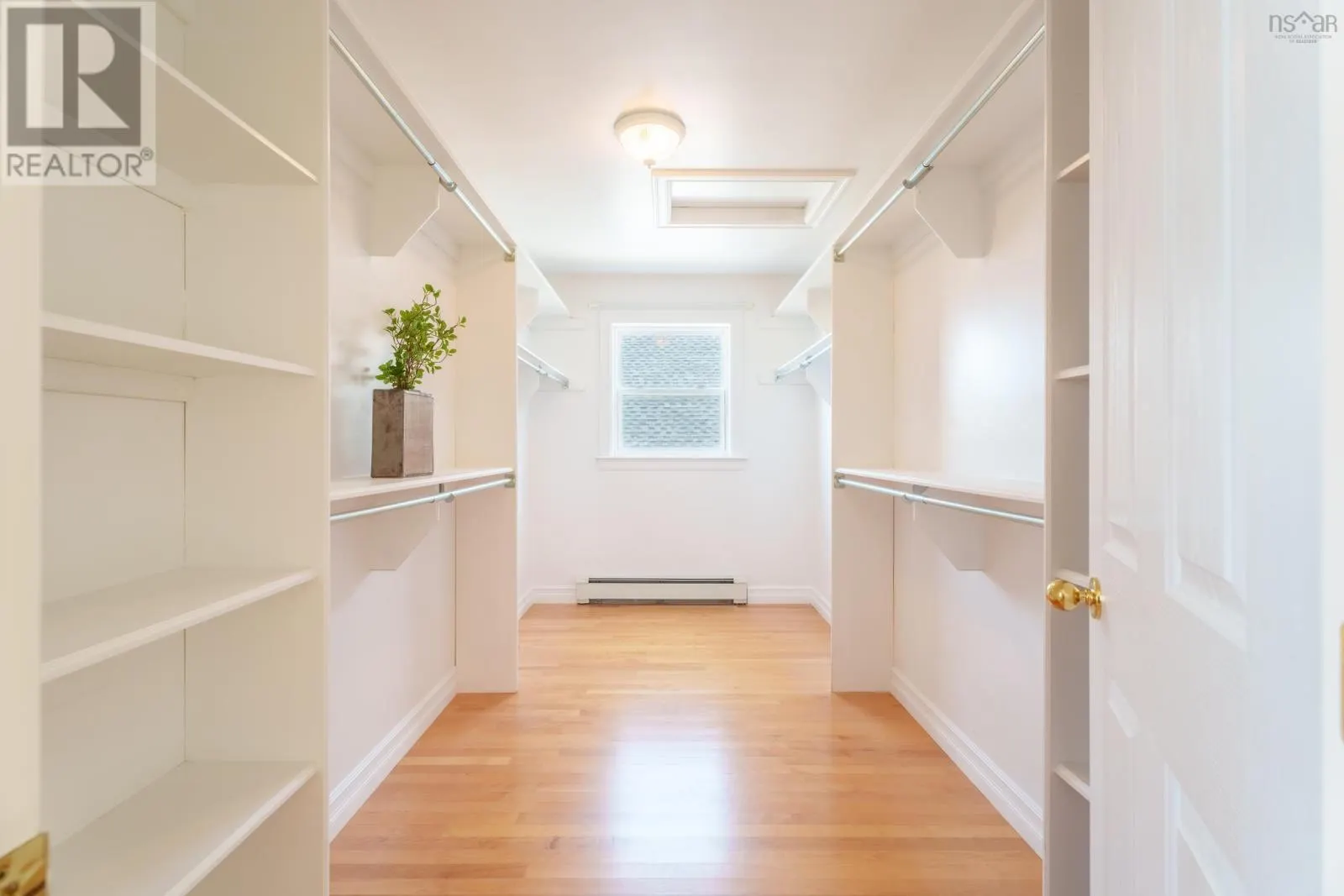 272 Langbrae Drive