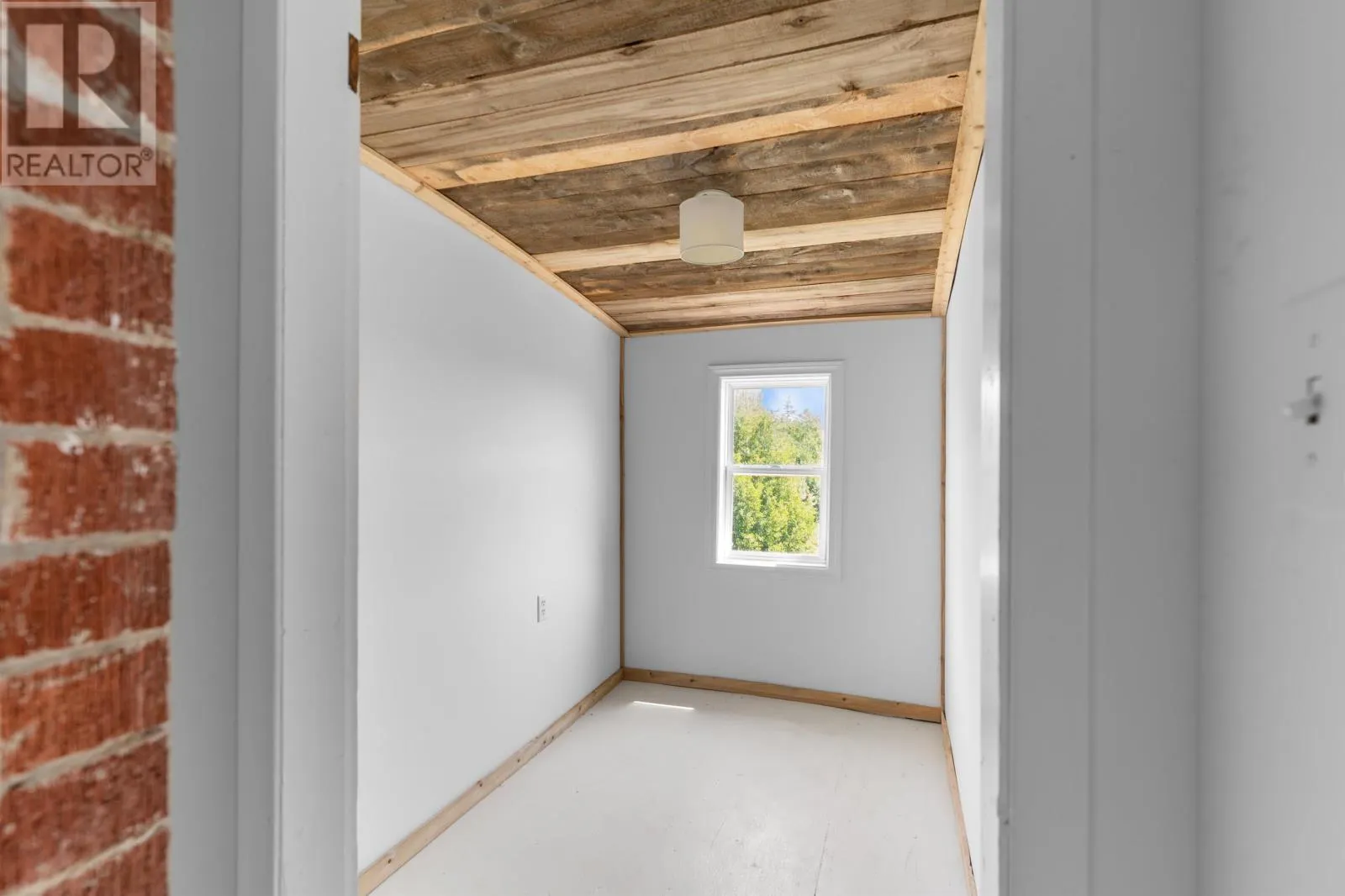 39015 WESTERN Road