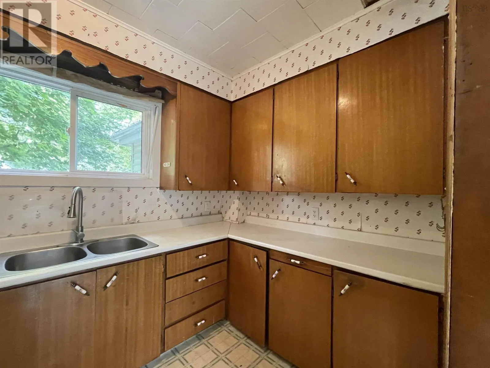 58 Seventh Street|58 7th Street