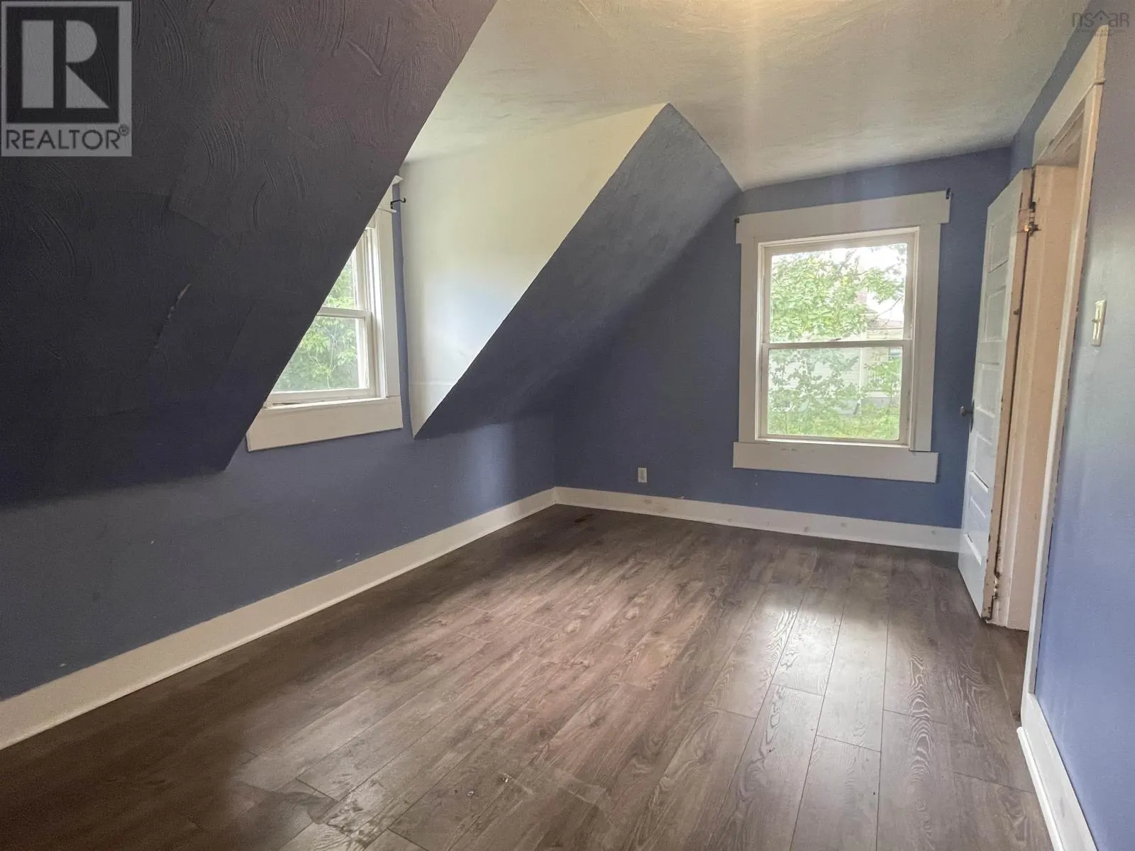 58 Seventh Street|58 7th Street