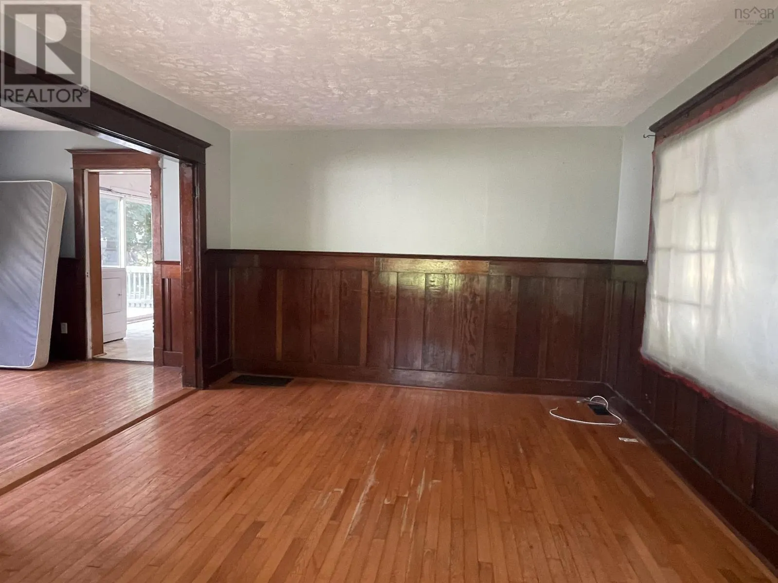 58 Seventh Street|58 7th Street
