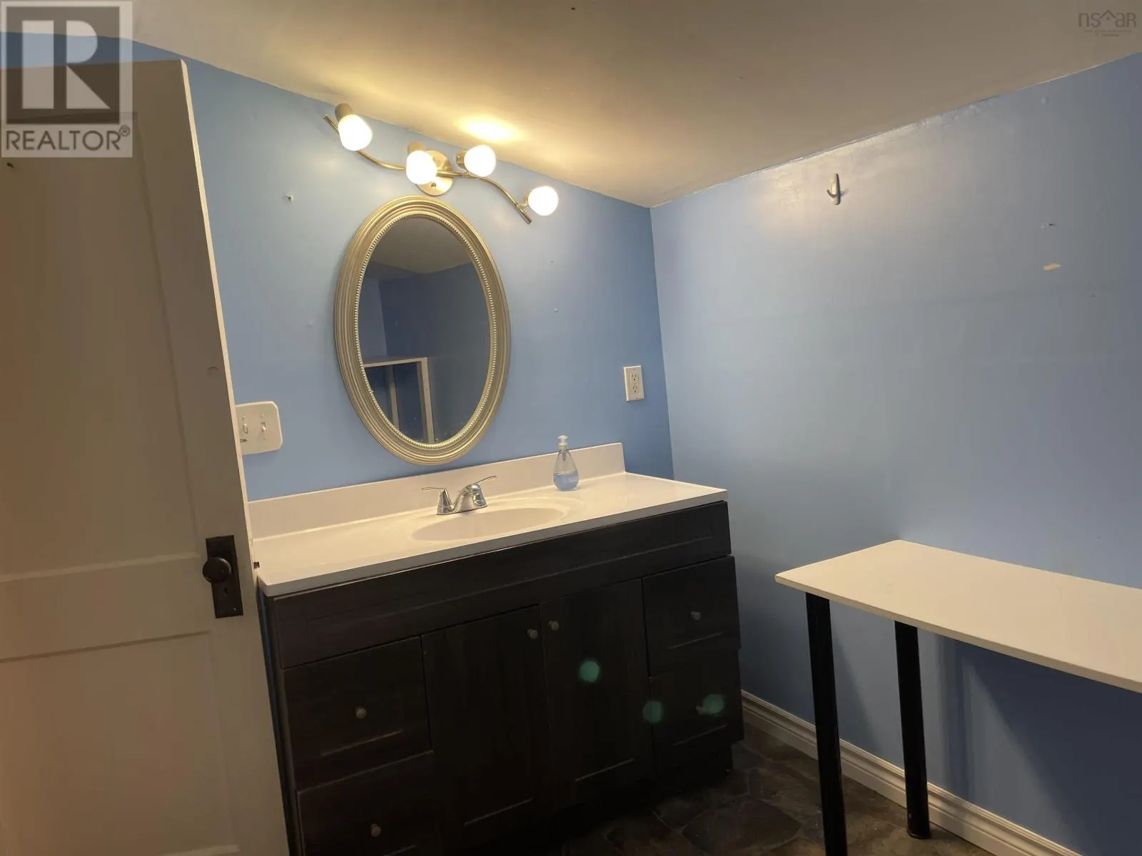 58 Seventh Street|58 7th Street