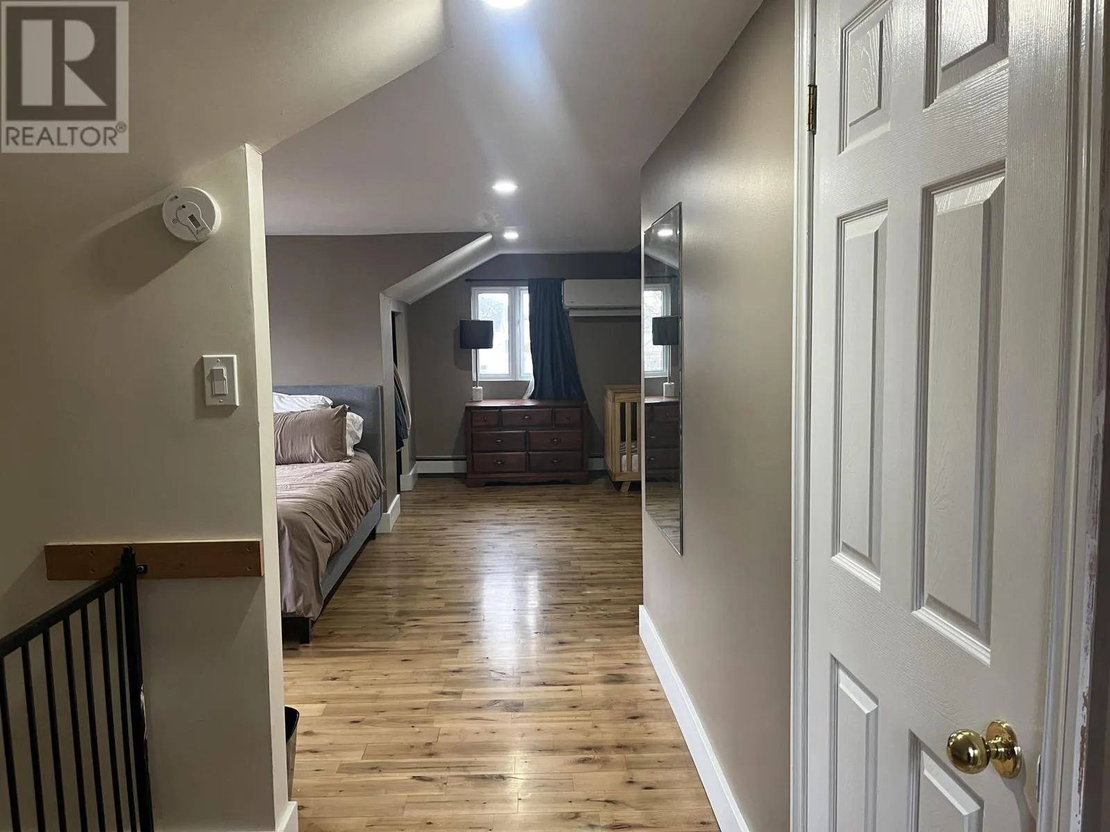 6 CONNOLLY Lane