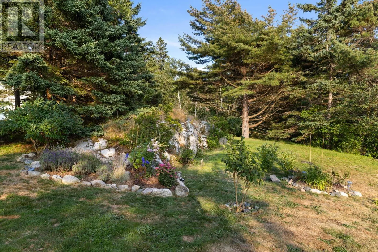 8748 Peggys Cove Road