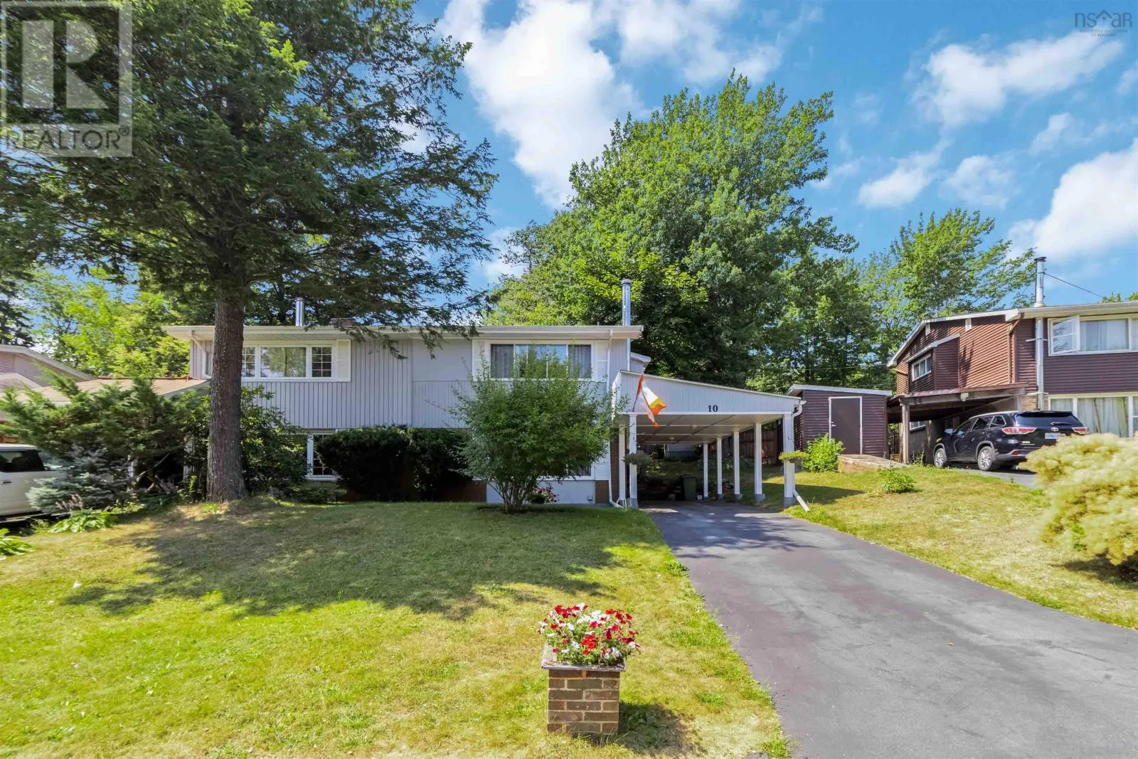 10 Oakburn Court
