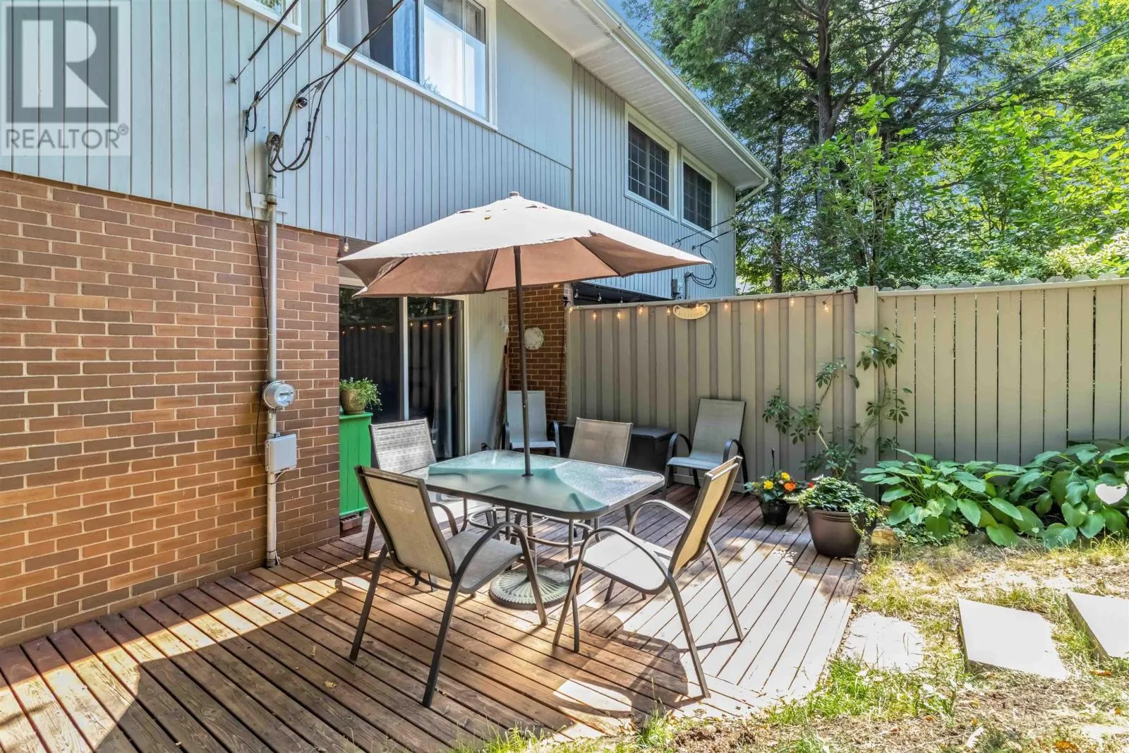 10 Oakburn Court